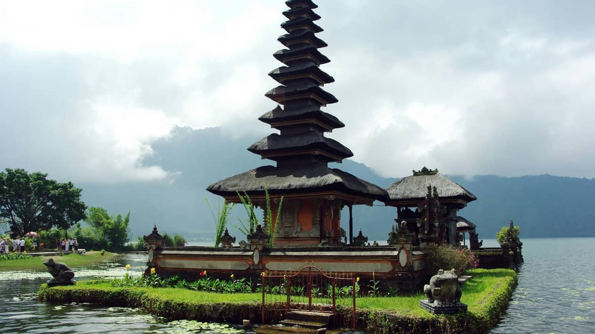 Bali Escape: Temples, Beaches & Nature Adventures